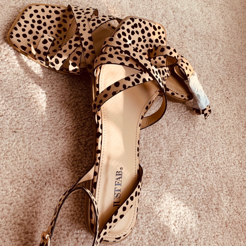 Just Fab sandals size 8